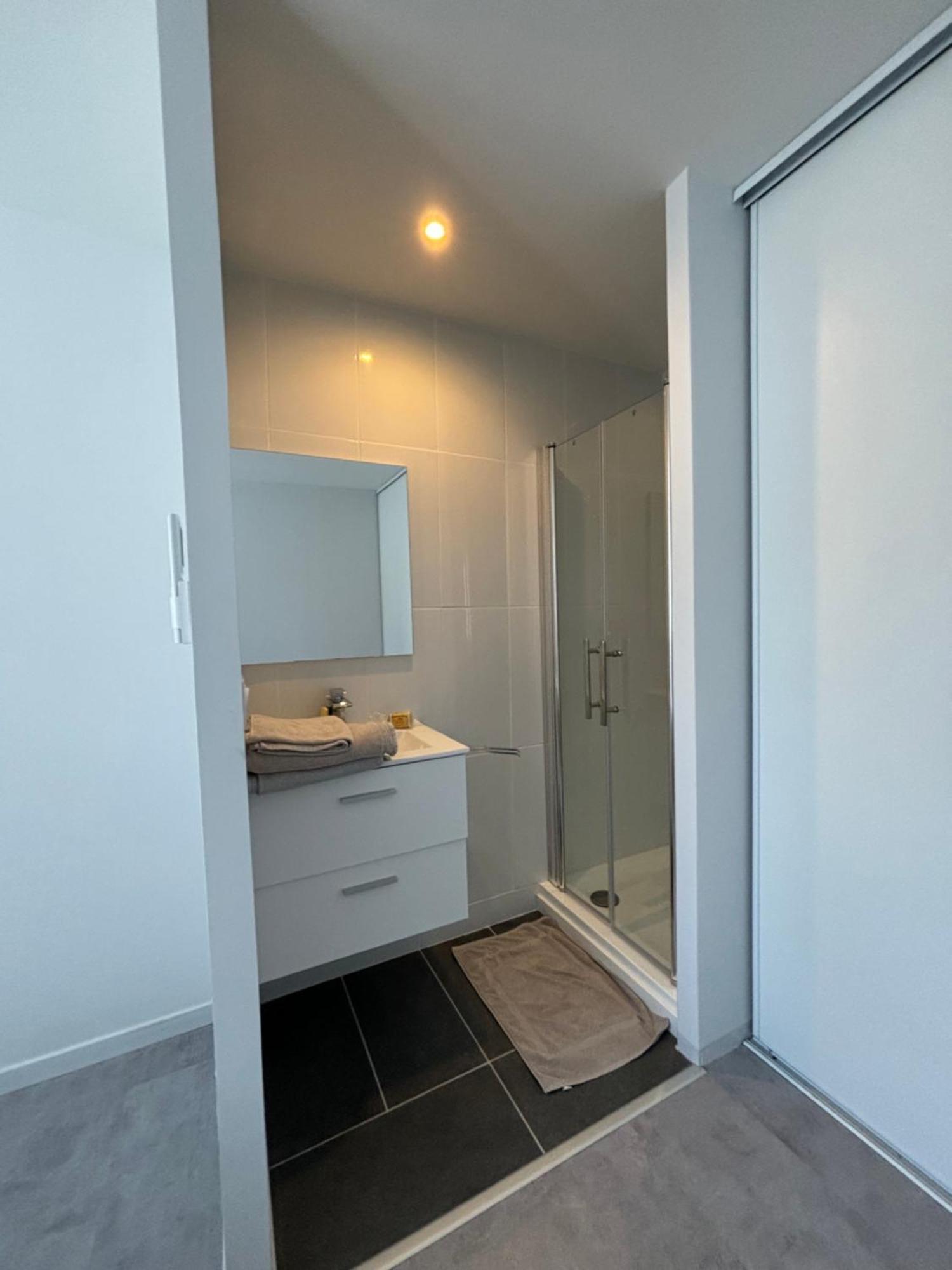 Chez Oma I 1 Appartement Independant Opi I 3 Chambres Privatives Avec Salle D Eau Et Salon Commun Cuisine Commune Wc Commun Patio Commun Avignon Ngoại thất bức ảnh